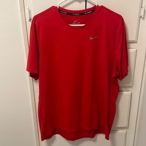 3/$20 Men's Nike short sleeve activewear top. Size XL.